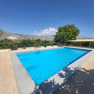 https://casa-rural-en-padul-entre-sierra-nevada-y-la-costa.es-andalucia.com