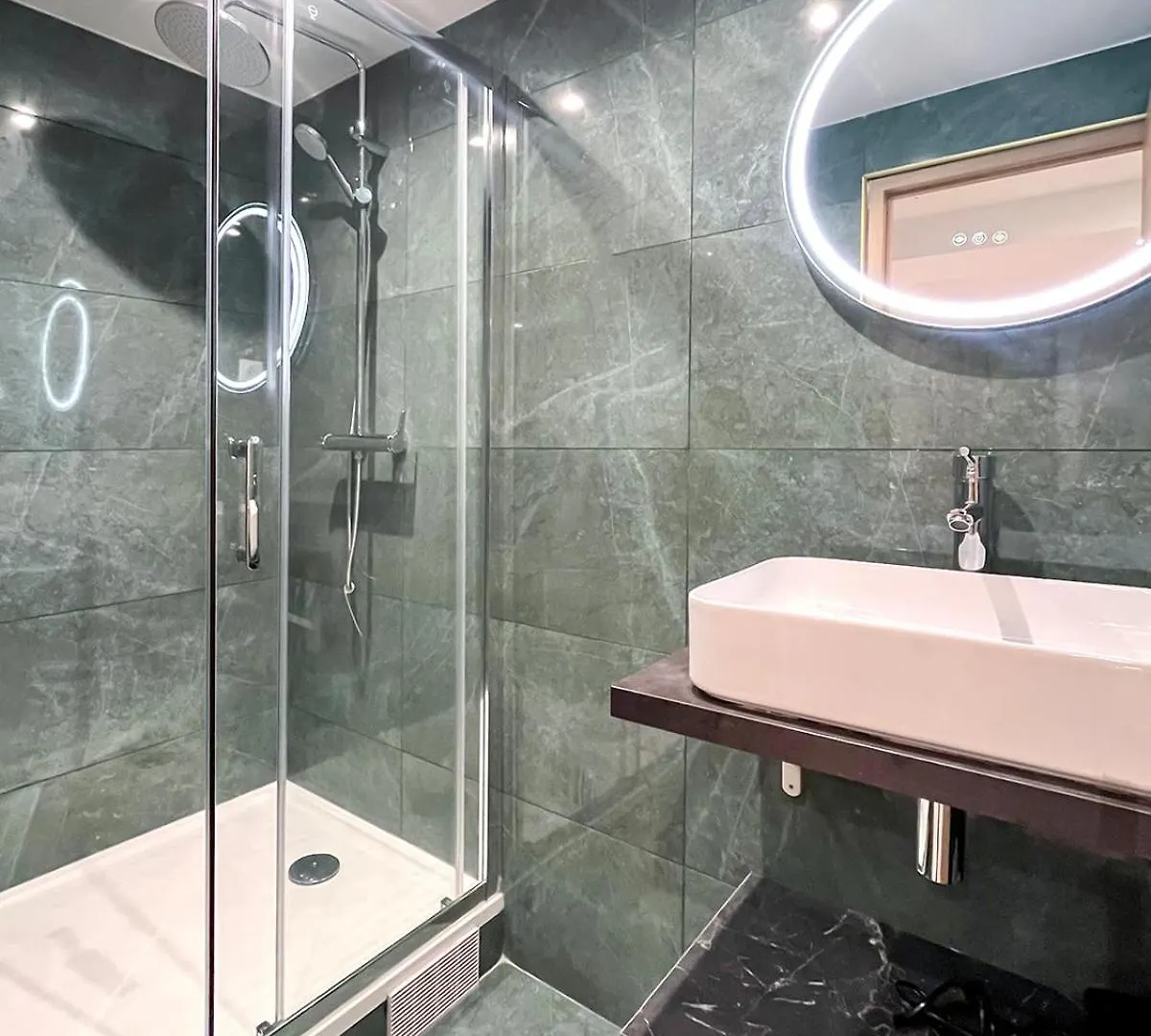 Nets Inn Apartments - Robida Paris 0*,